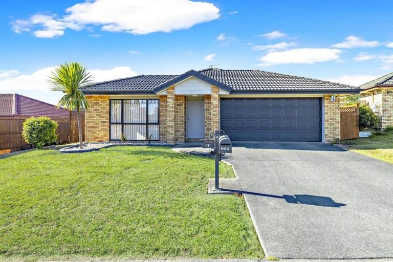 Photo of property in 17 Skelton Avenue, Randwick Park, Auckland, 2105