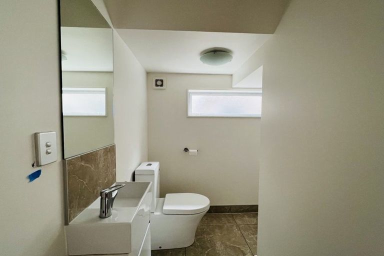 Photo of property in 16 Kira Road, Flat Bush, Auckland, 2016