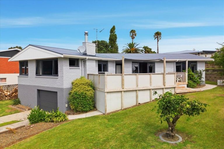 Photo of property in 14 Gilmore Street, Te Puke, 3119