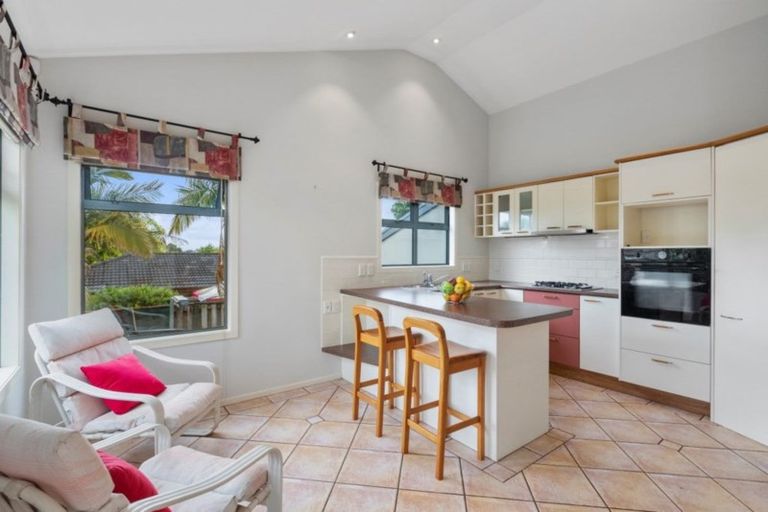 Photo of property in 18 Rush Creek Drive, Westgate, Auckland, 0614