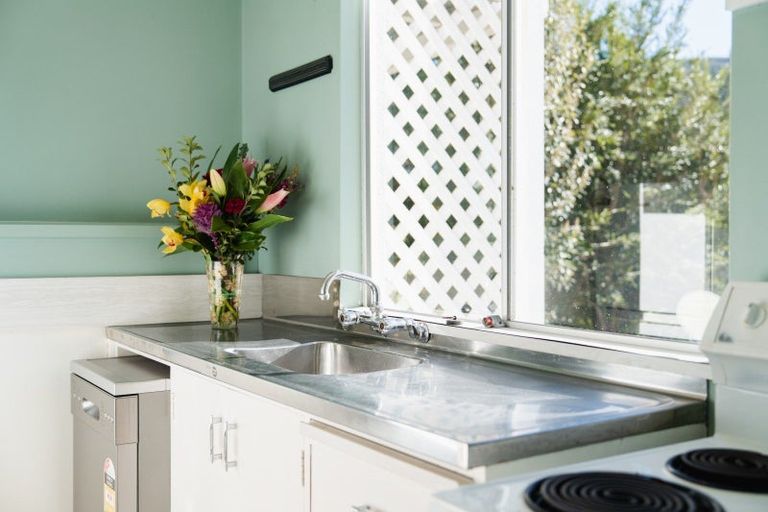 Photo of property in 43 Pioneer Crescent, Helensburgh, Dunedin, 9010