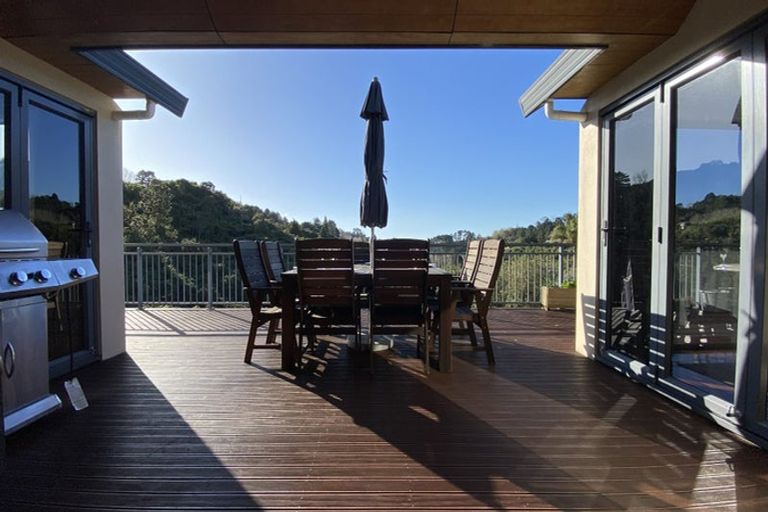 Photo of property in 34 Hayley Lane, East Tamaki Heights, Auckland, 2016