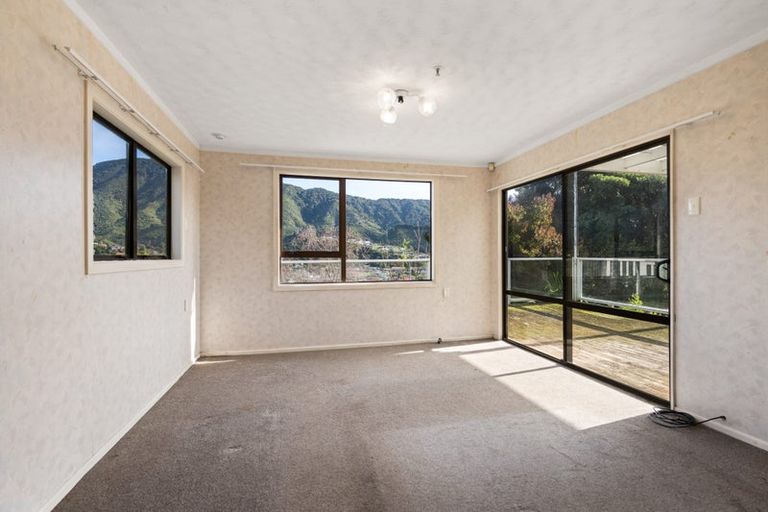 Photo of property in 126 Wellington Street, Picton, 7220