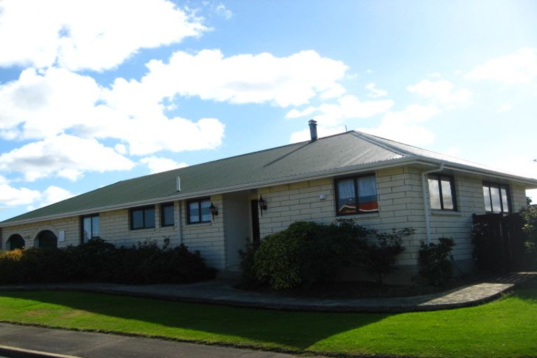 Photo of property in 14 Maple Grove, Mosgiel, 9024