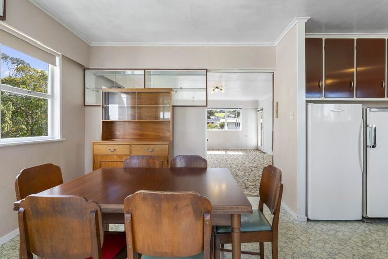 Photo of property in 21 Bentley Avenue, Glenfield, Auckland, 0629