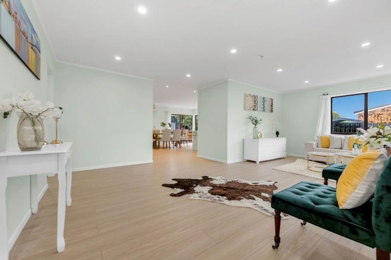 Photo of property in 3 Mimosa Place, Half Moon Bay, Auckland, 2012