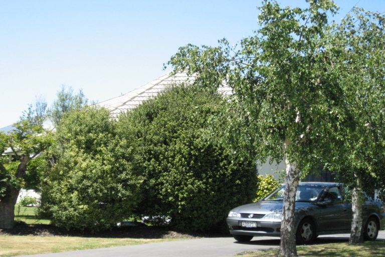 Photo of property in 27 Hatfield Place, Avonhead, Christchurch, 8042