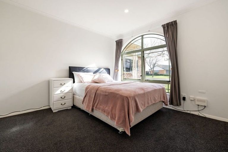 Photo of property in 6 Bouverie Crescent, Flagstaff, Hamilton, 3210