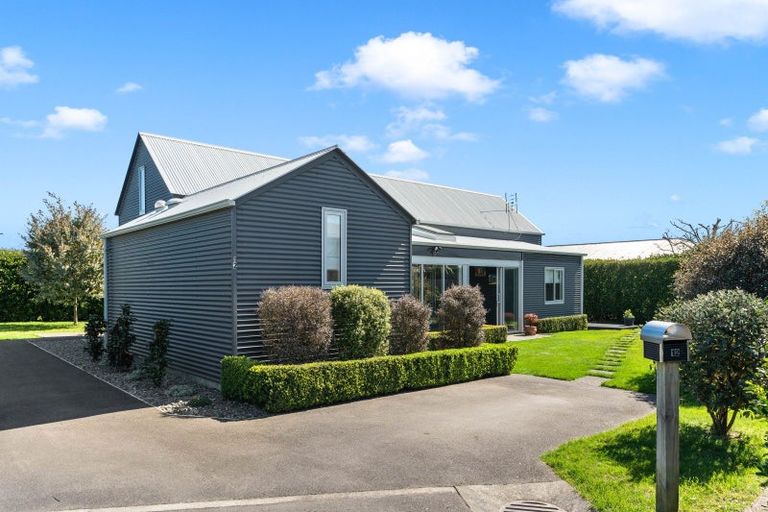 Photo of property in 12 Burgundy Drive, Martinborough, 5711