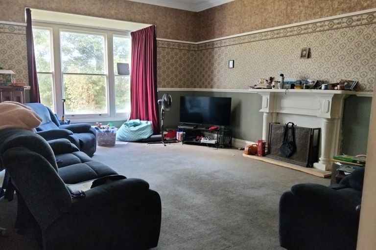 Photo of property in 215 Bridge Street, Bulls, 4818