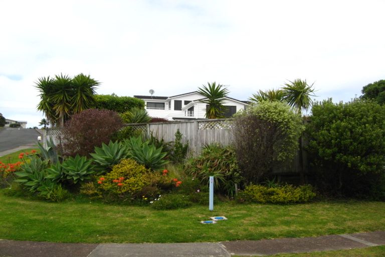 Photo of property in 49 Pacific Parade, Army Bay, Whangaparaoa, 0930