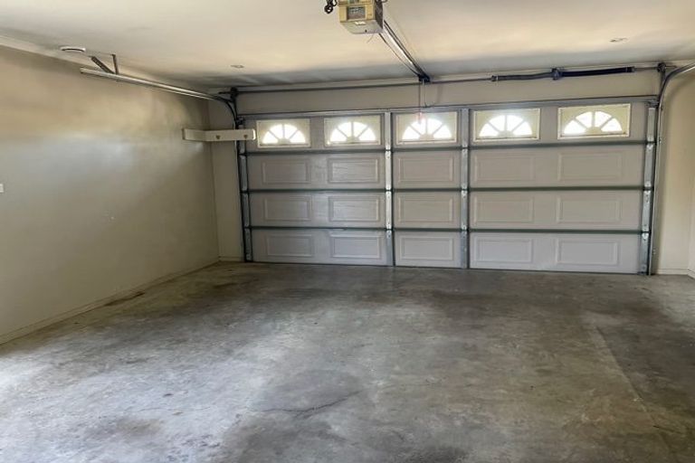 Photo of property in 2 Norm Pellow Drive, Manurewa, Auckland, 2105