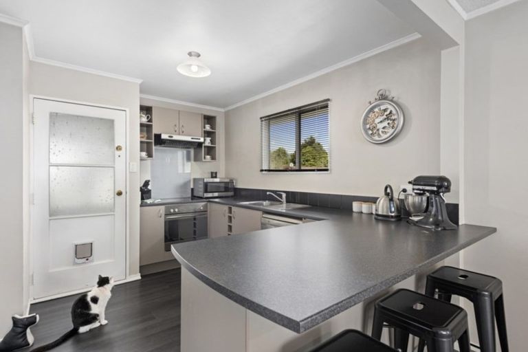 Photo of property in 69a Hartford Crescent, Totara Park, Upper Hutt, 5018