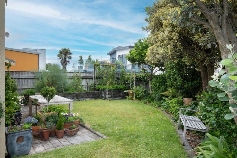 Photo of property in 31 The Esplanade, Westshore, Napier, 4110