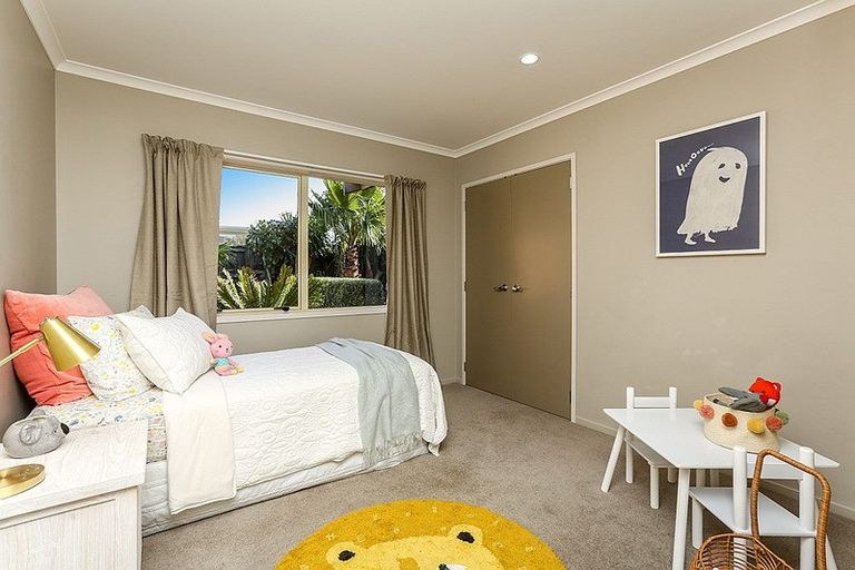 Photo of property in 9a Turehu Street, Merrilands, New Plymouth, 4312