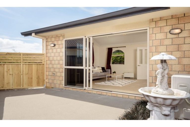 Photo of property in 19 Popata Close, Papamoa Beach, Papamoa, 3118