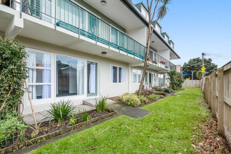 Photo of property in 2/21 Britannia Street, Petone, Lower Hutt, 5012