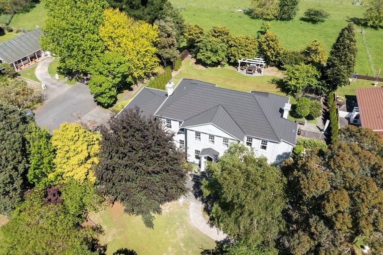 Photo of property in 15 Richmond Avenue, Waikanae, 5036