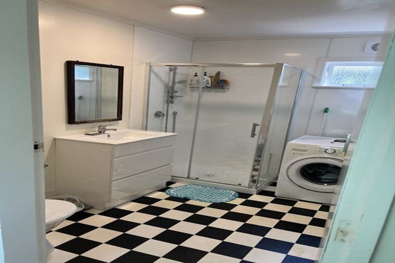 Photo of property in 57 Queens Drive, Lyall Bay, Wellington, 6022