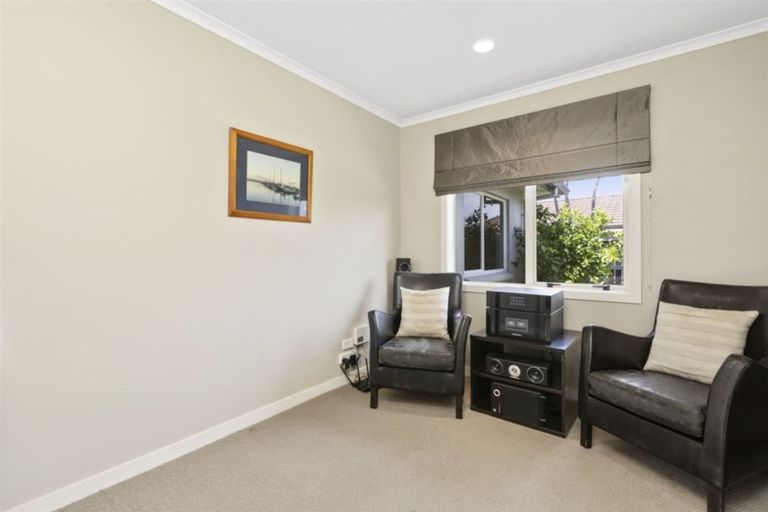 Photo of property in 71 Keepa Close, Papamoa Beach, Papamoa, 3118