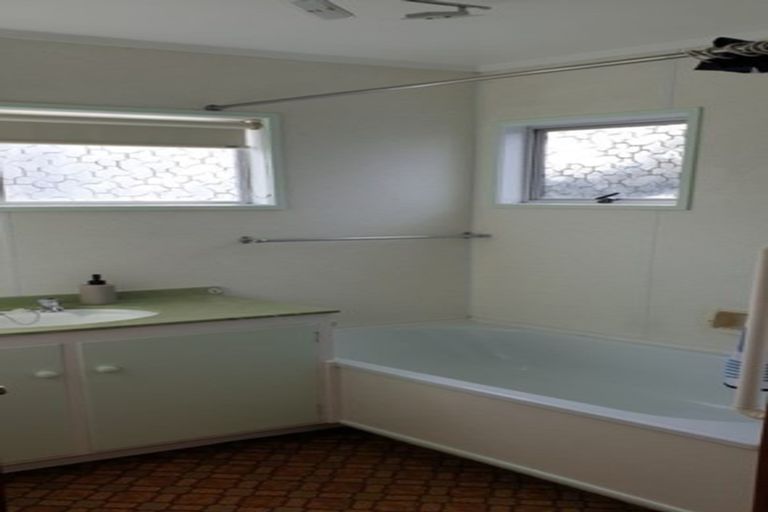 Photo of property in 3/250 Onewa Road, Birkenhead, Auckland, 0626