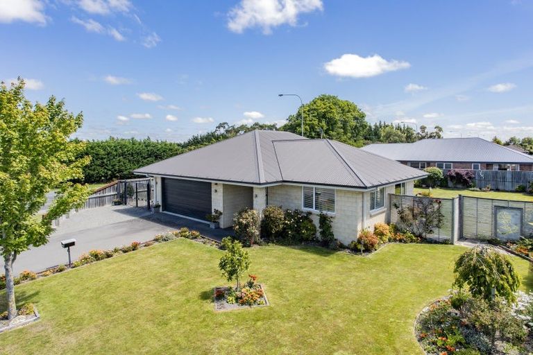 Photo of property in 1 Sequoia Way, Rangiora, 7400