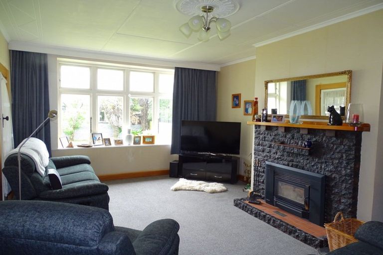 Photo of property in 2 Weraroa Road, Levin, 5510