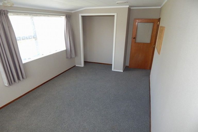 Photo of property in 25 Chartwell Drive, Eltham, 4322