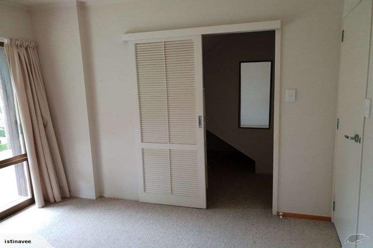 Photo of property in 17 Pluto Place, Beach Haven, Auckland, 0626
