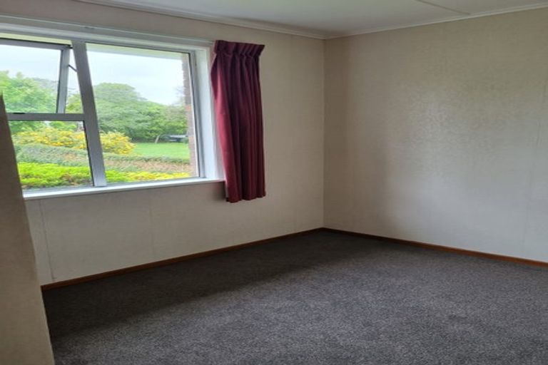 Photo of property in 38 Cowling Road, Hurdon, New Plymouth, 4310