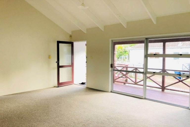 Photo of property in 81 John Downs Drive, Browns Bay, Auckland, 0630