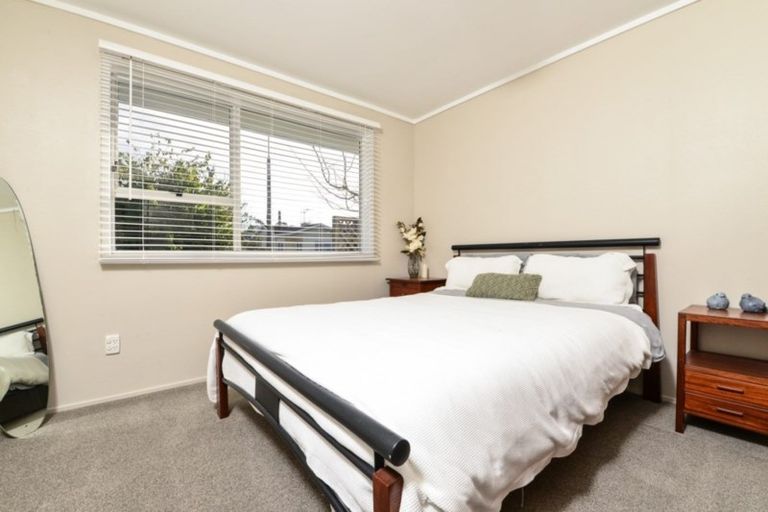 Photo of property in 2 Montana Place, Dinsdale, Hamilton, 3204