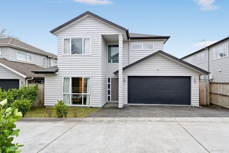 Photo of property in 140r Hepburn Road, Glendene, Auckland, 0602