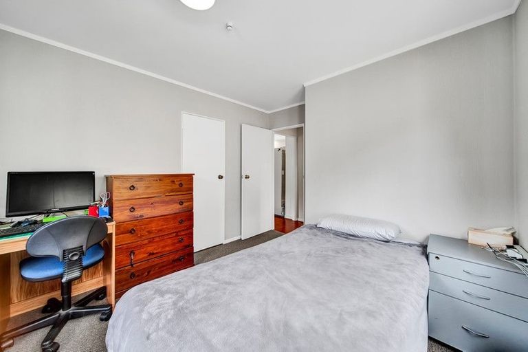 Photo of property in 69 Arundel Crescent, Westown, New Plymouth, 4310