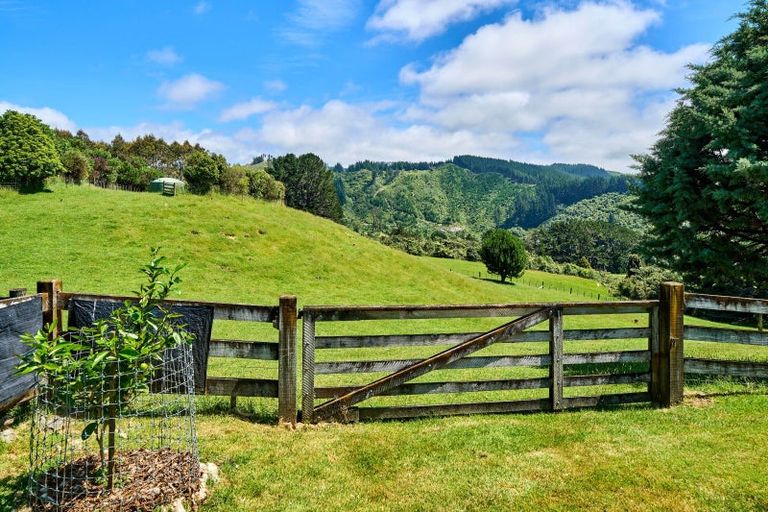 Photo of property in 92 Kaitawa Road, Hautere, Otaki, 5582