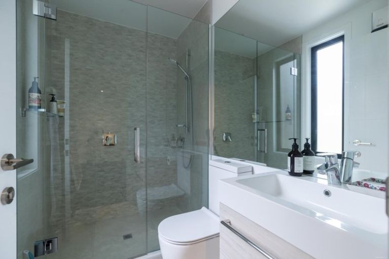 Photo of property in 2/27 Rannoch Drive, Jacks Point, Queenstown, 9371