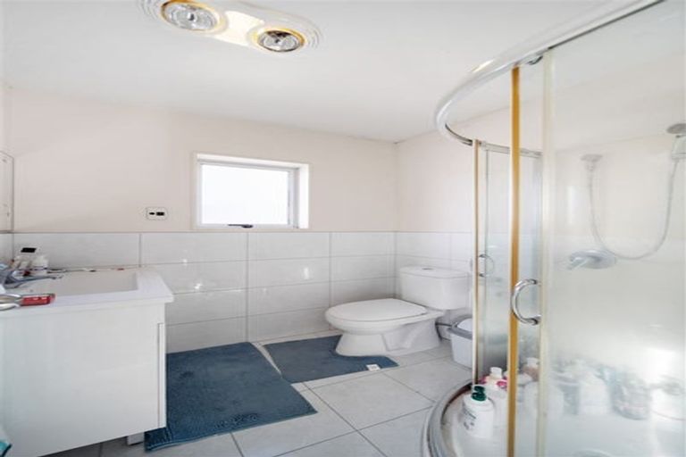 Photo of property in 35 Lachlan Place, Favona, Auckland, 2024