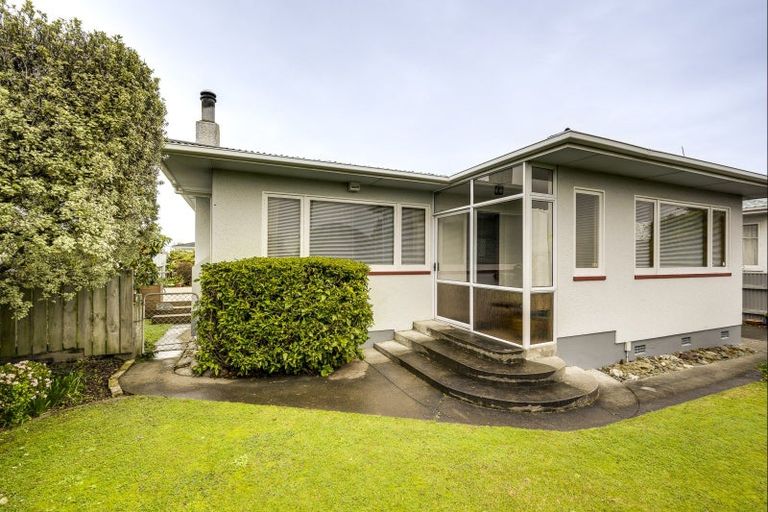 Photo of property in 220 Kennedy Road, Onekawa, Napier, 4110