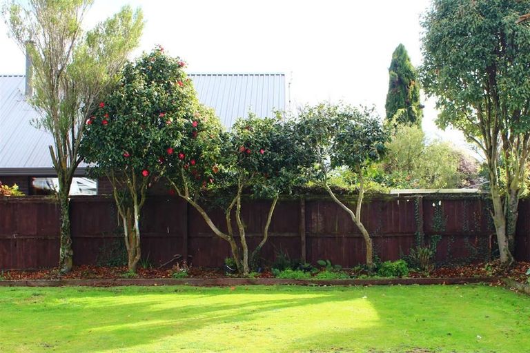 Photo of property in 37 Townshend Crescent, Halswell, Christchurch, 8025