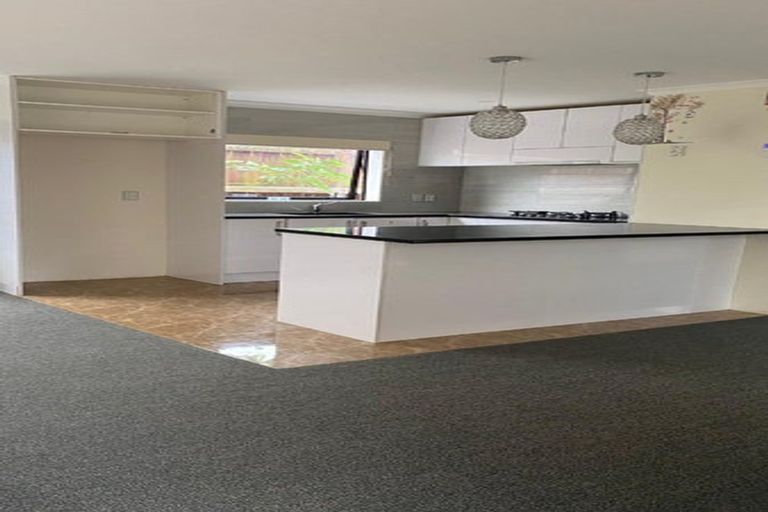 Photo of property in 109 Everglade Drive, Totara Heights, Auckland, 2105