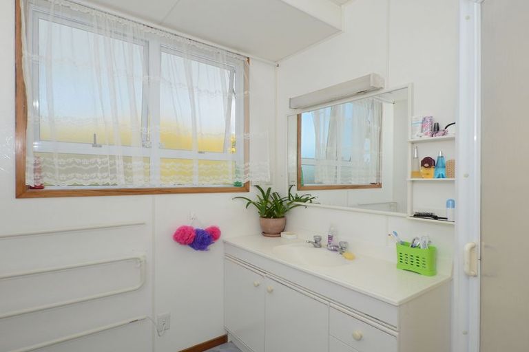 Photo of property in 13 Paratai Crescent, Woodhill, Whangarei, 0110