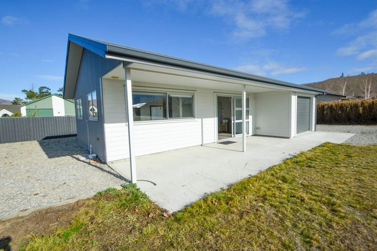 Photo of property in 20 Pisa Moorings Road, Mount Pisa, Cromwell, 9383