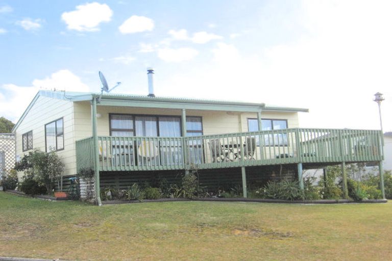 Photo of property in 1 Norfolk Place, Tairua, 3508