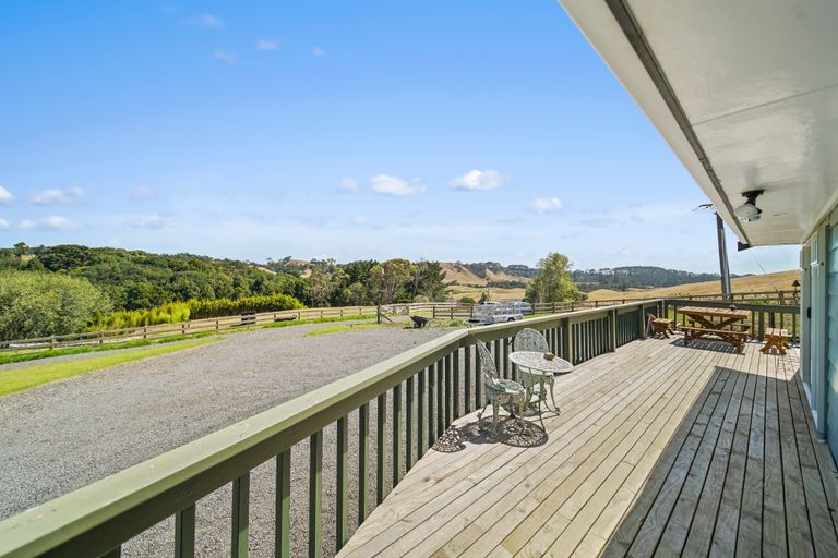 Photo of property in 28 Fielding Road, Awhitu, Waiuku, 2684
