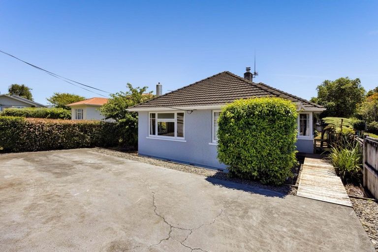 Photo of property in 1/9 Tarahua Road, Vogeltown, New Plymouth, 4310