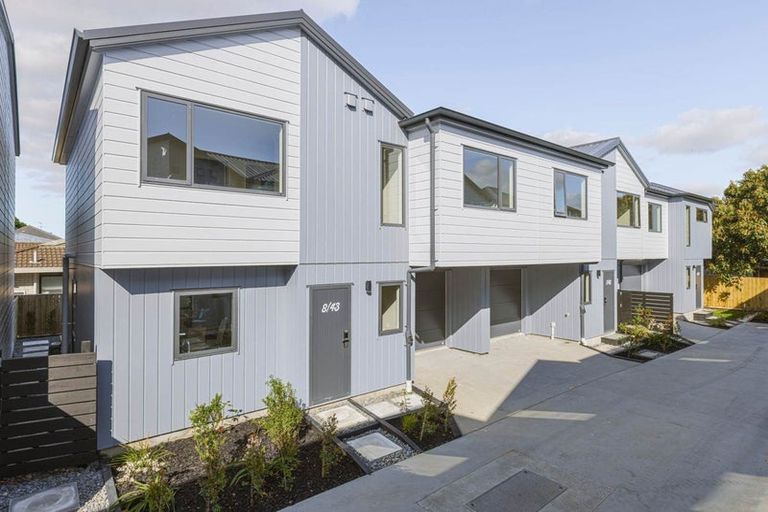 Photo of property in 2/43 Clevedon Road, Papakura, 2110