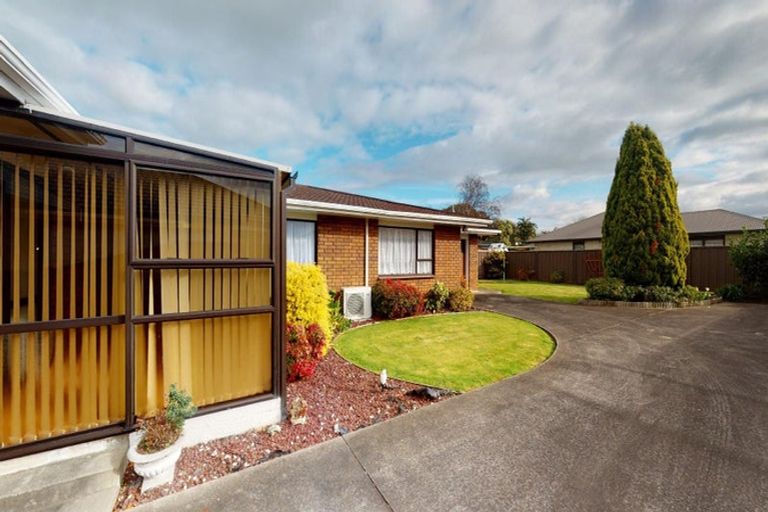 Photo of property in 42 Cedar Crescent, Feilding, 4702