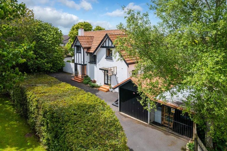 Photo of property in 2 Clifton Road, Hamilton Central, Hamilton, 3204