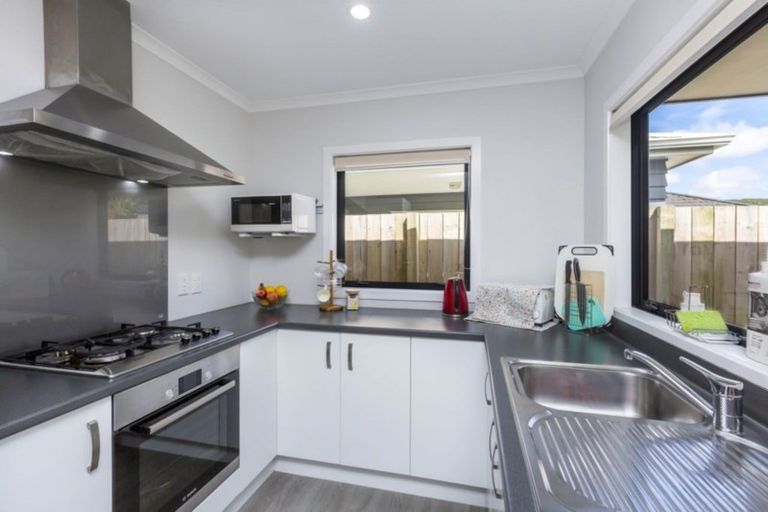 Photo of property in 10 Reubens Farm Lane, Taita, Lower Hutt, 5011