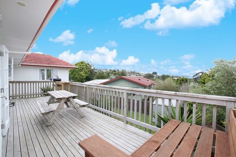 Photo of property in 77 West Harbour Drive, West Harbour, Auckland, 0618